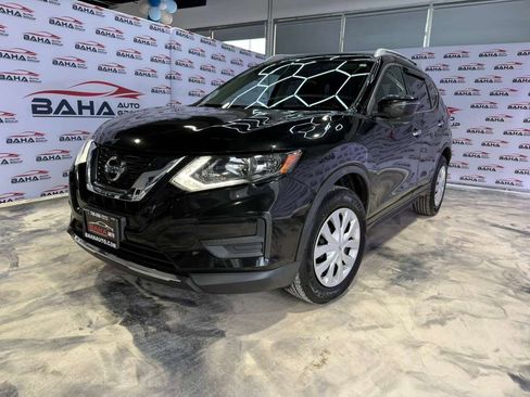 Used 2017 Nissan Rogue S w/ S Appearance Package image 2