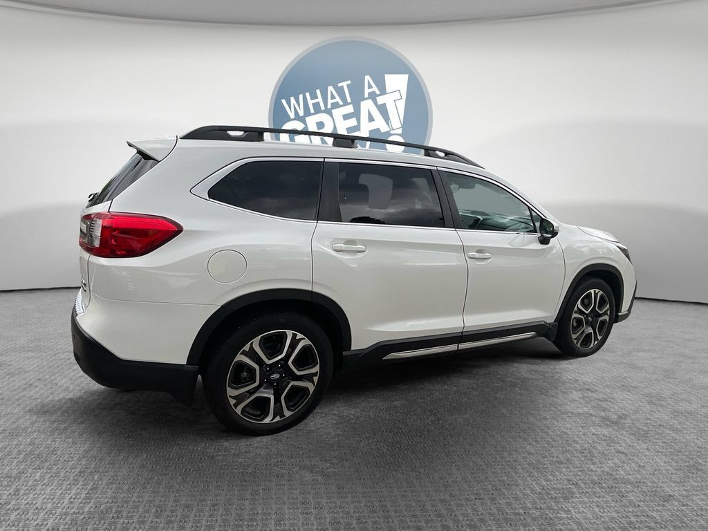 Used 2023 Subaru Ascent Limited AWD/4WD image 3
