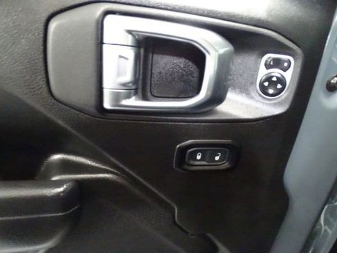 Certified 2025 Jeep Wrangler Unlimited Rubicon 4xe w/ Convenience Group AWD/4WD image 3