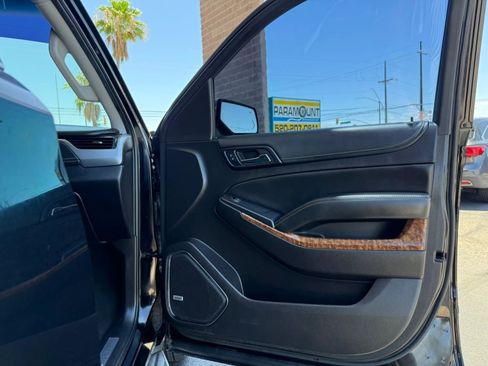 Used 2016 Chevrolet Suburban LTZ RWD image 35