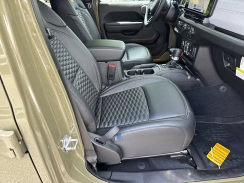 New 2026 Jeep Wrangler Unlimited Sport AWD/4WD image 13