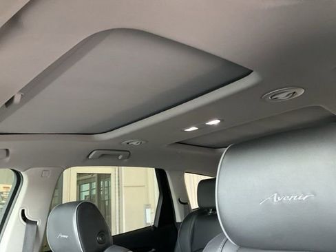 Used 2021 Buick Enclave Avenir w/ Avenir Technology Package AWD/4WD image 7