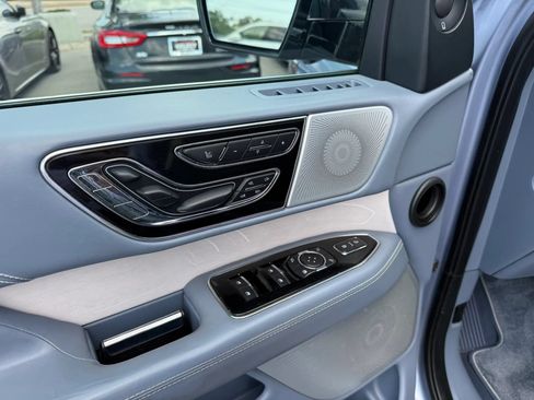 Used 2019 Lincoln Navigator Black Label AWD/4WD image 7