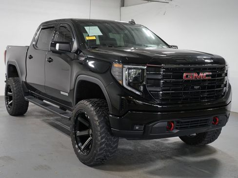Used 2022 GMC Sierra 1500 Elevation w/ Elevation Premium Package AWD/4WD image 3