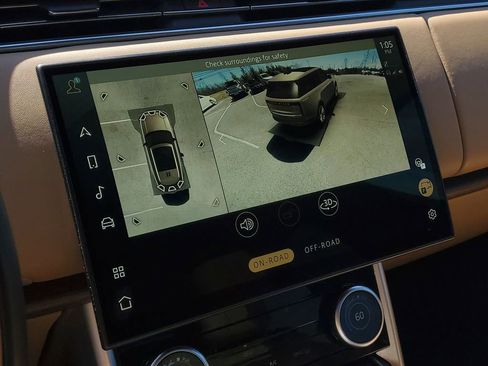 Used 2023 Land Rover Range Rover SE image 21