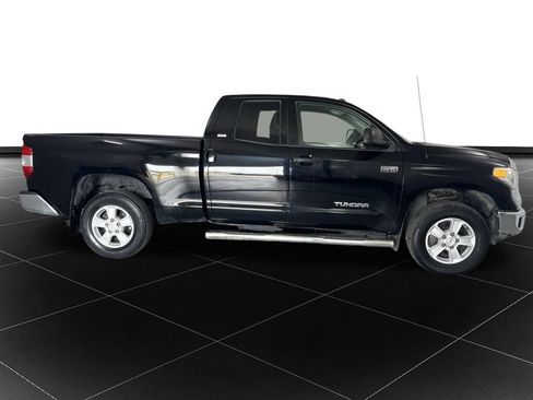 Used 2017 Toyota Tundra SR5 AWD/4WD image 6