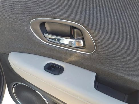 Used 2022 Honda HR-V EX image 15