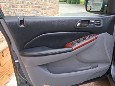 Used 2005 Acura MDX Touring AWD/4WD image 23