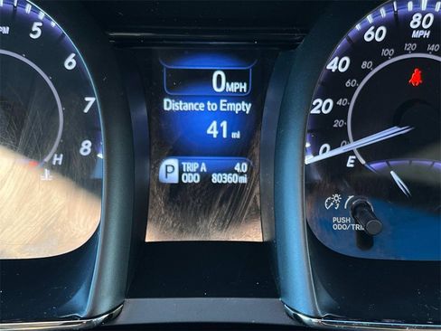 Used 2016 Toyota Avalon image 40