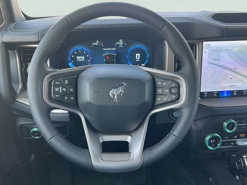 Certified 2025 Ford Bronco Outer Banks AWD/4WD image 9