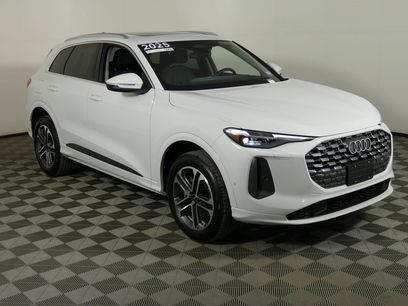 Certified 2025 Audi Q5 2.0T Premium Plus w/ Premium Plus