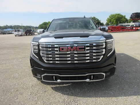 New 2026 GMC Sierra 1500 Denali w/ Denali Reserve Package image 12