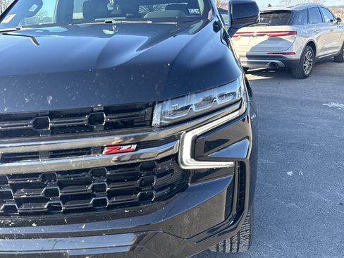 Used 2022 Chevrolet Suburban Z71 w/ Luxury Package image 8