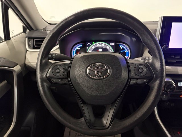 Used 2023 Toyota RAV4 XLE AWD/4WD image 16