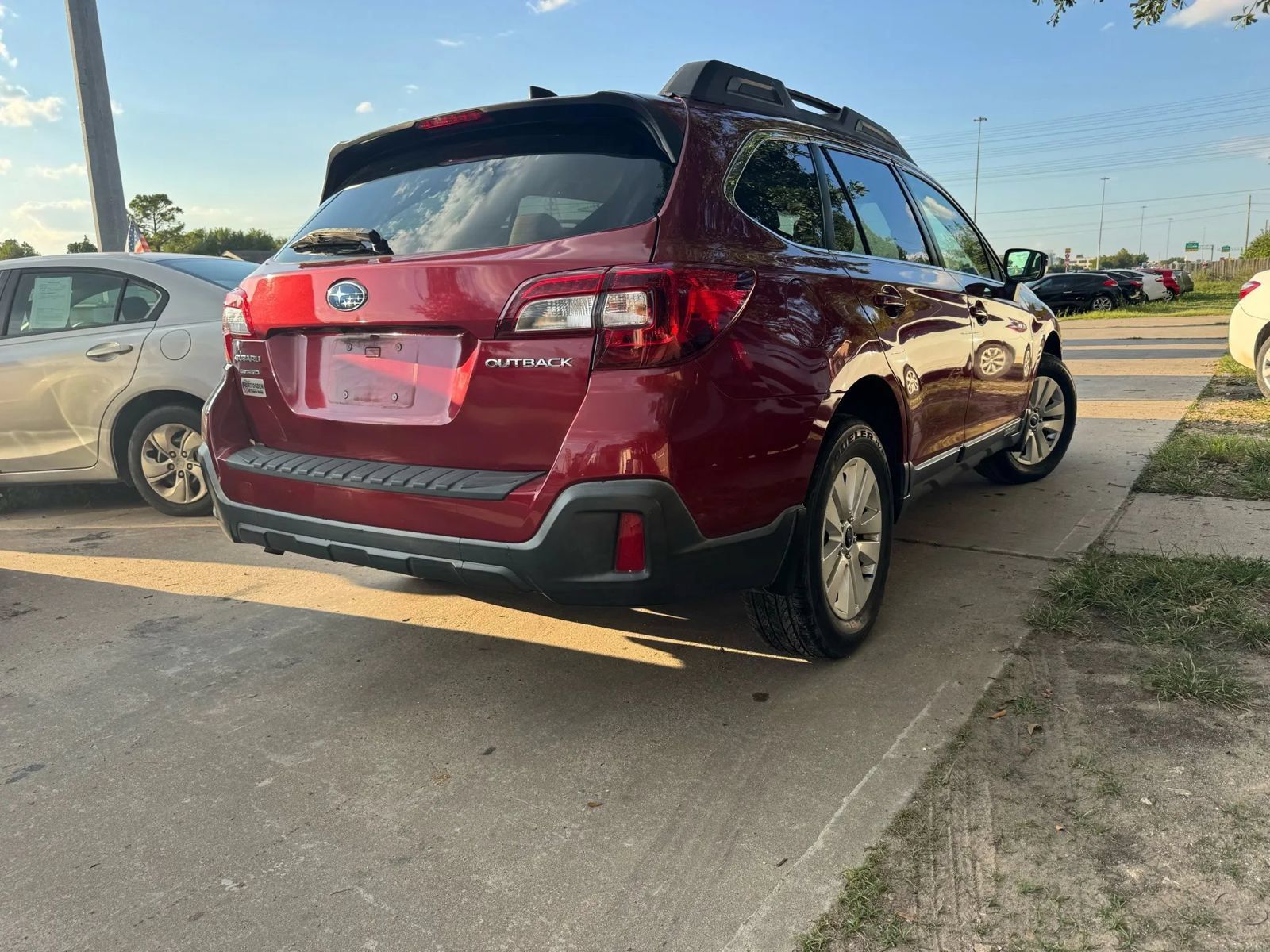 Used 2018 Subaru Outback 2.5i Premium AWD/4WD image 6