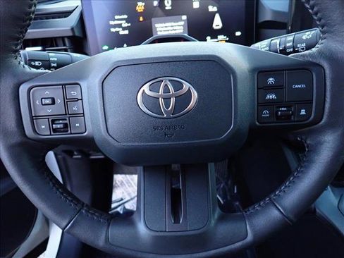 Used 2026 Toyota RAV4 XSE w/ Panoramic Sun Roof Package AWD/4WD image 18
