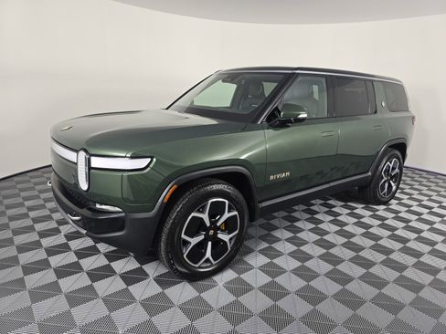 Used 2023 Rivian R1S Adventure image 1