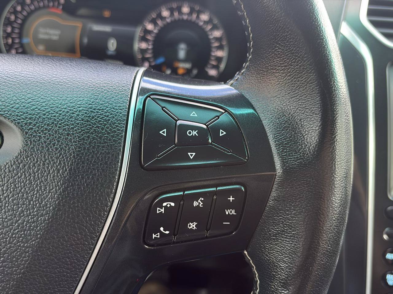 Used 2017 Ford Explorer Platinum AWD/4WD image 19