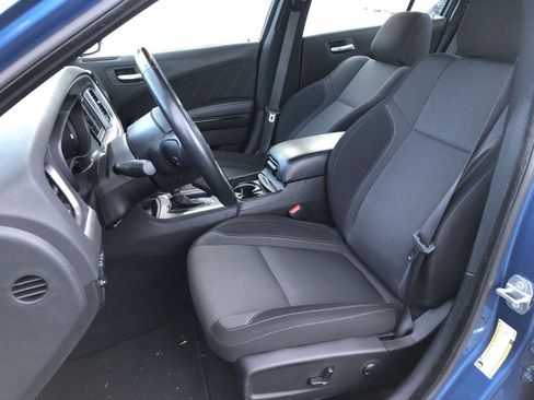 Used 2022 Dodge Charger SXT w/ Blacktop Package image 18