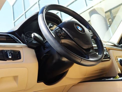Used 2017 BMW 320i Sedan image 40
