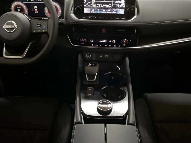Used 2023 Nissan Rogue Platinum AWD/4WD image 14