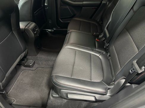 Used 2025 Ford Escape ST-Line image 40