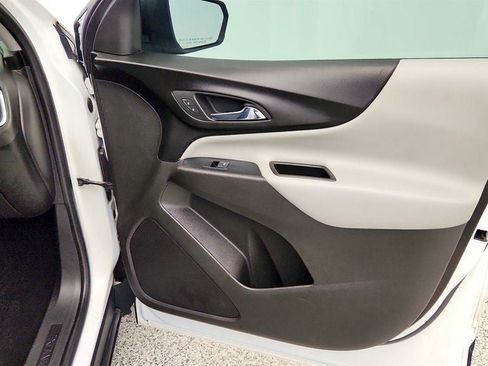 Used 2019 Chevrolet Equinox LS FWD image 26