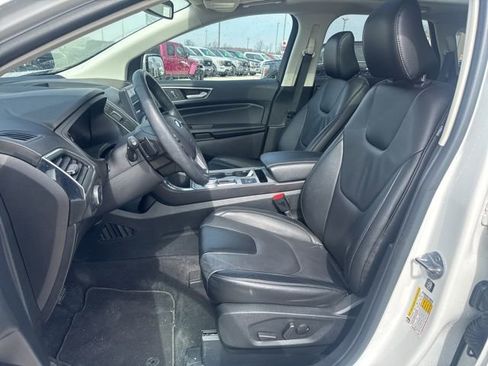 Used 2022 Ford Edge Titanium w/ Class II Trailer Tow Package image 9