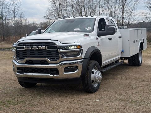 New 2026 RAM 5500 Tradesman image 4