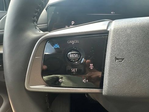 Certified 2025 Nissan Murano SL AWD/4WD image 17