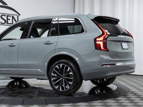 New 2026 Volvo XC90 B6 Plus w/ Protection Package Premier image 30