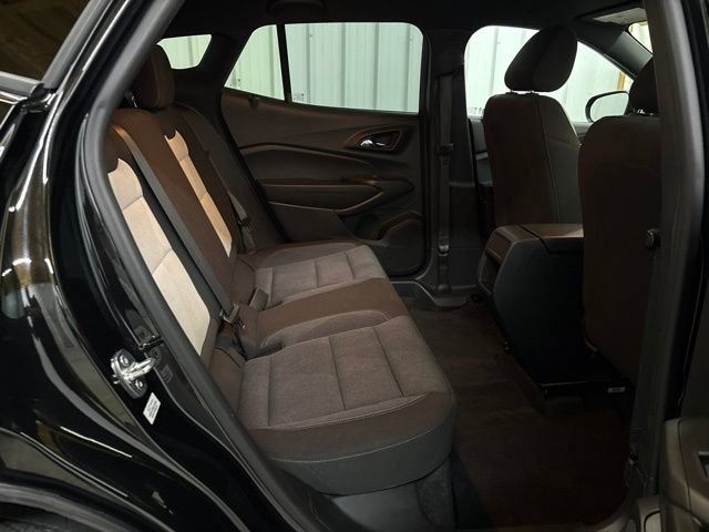 Used 2024 Chevrolet Trax RS FWD image 16