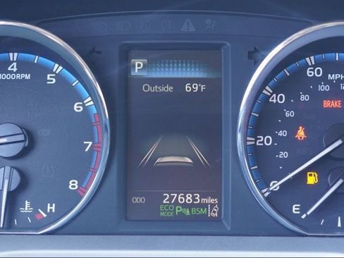 Used 2017 Toyota RAV4 Platinum w/ Cargo Management Package image 40