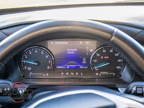 Used 2024 Ford Explorer XLT w/ Equipment Group 202A image 32