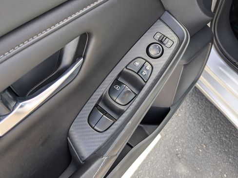 Used 2021 Nissan Sentra SV FWD image 15