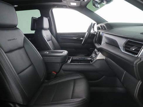 Used 2023 GMC Yukon Denali image 37