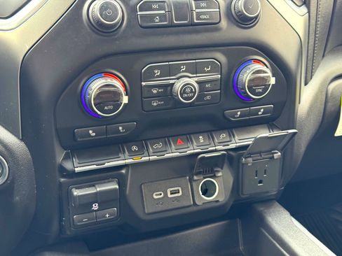 Used 2019 Chevrolet Silverado 1500 RST w/ All-Star Edition image 27