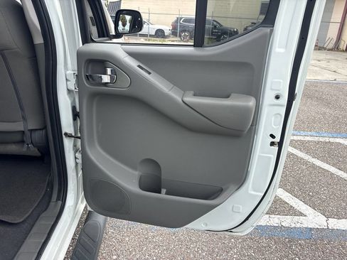 Used 2019 Nissan Frontier SV RWD image 15