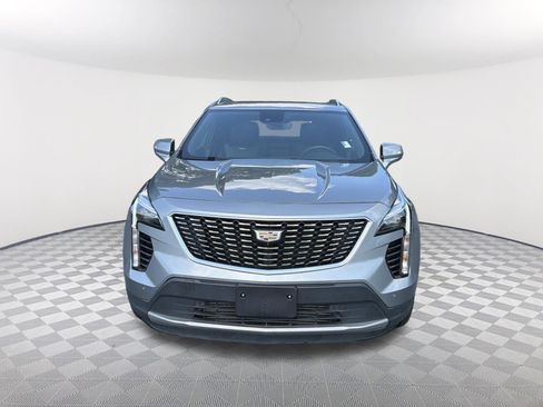 Used 2023 Cadillac XT4 Premium Luxury w/ Enhanced Visibility Package FWD image 2