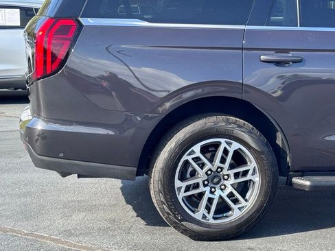 Used 2025 Ford Expedition Active image 52