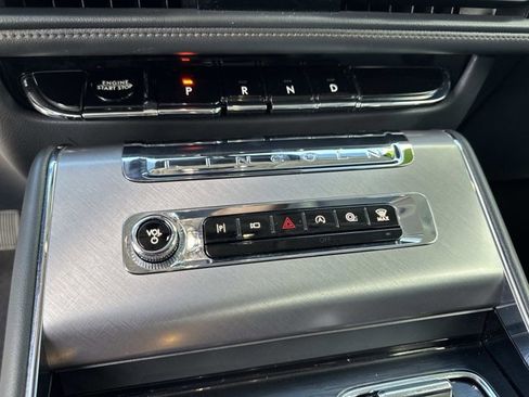 Certified 2025 Lincoln Aviator Premiere image 36