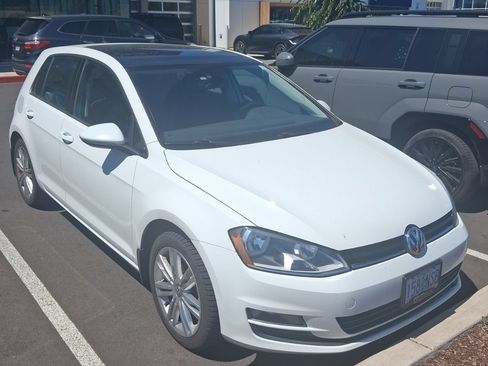 Used 2016 Volkswagen Golf SE FWD image 1
