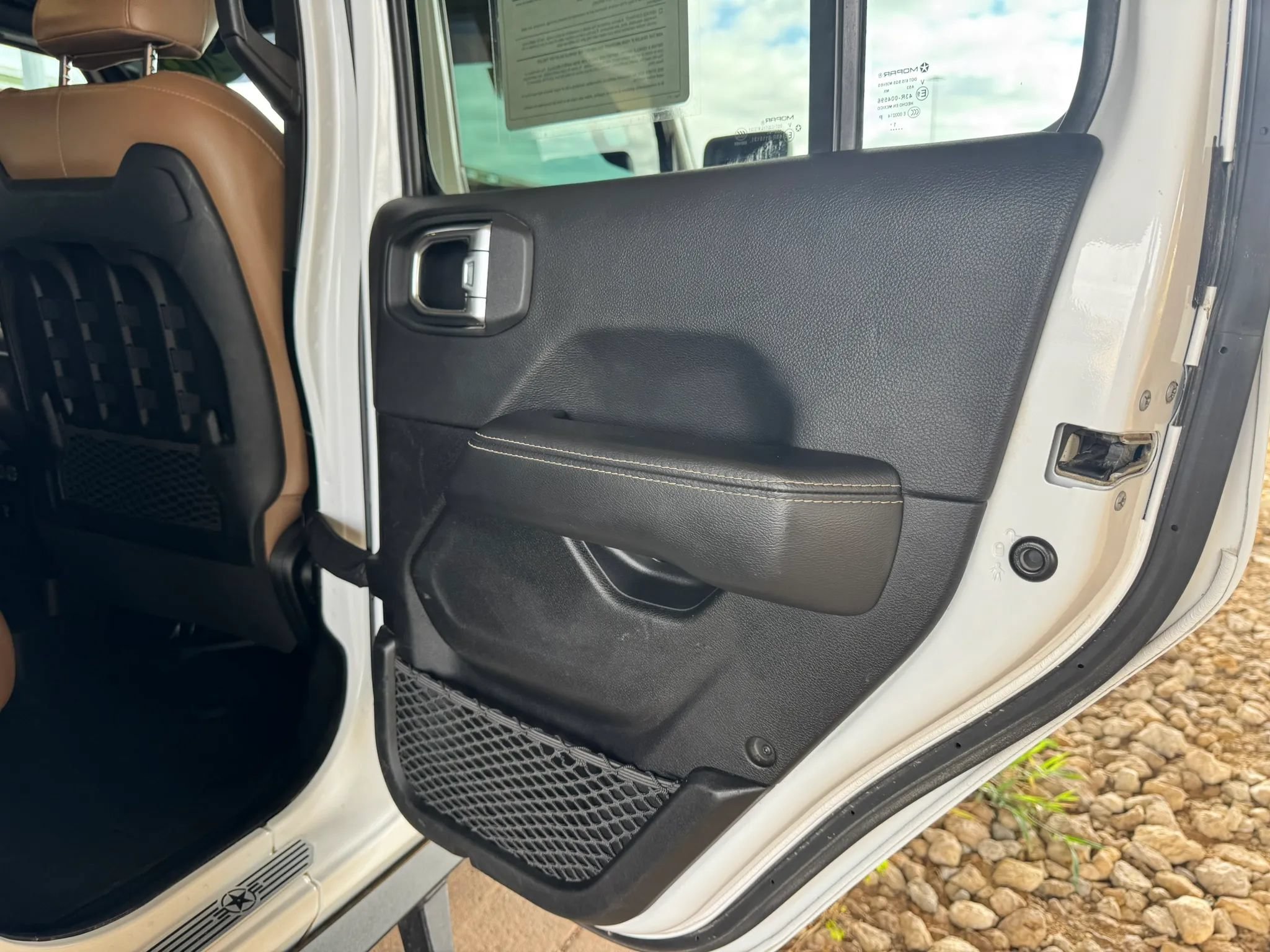 Used 2022 Jeep Wrangler Unlimited Rubicon w/ LED Lighting Group AWD/4WD image 29