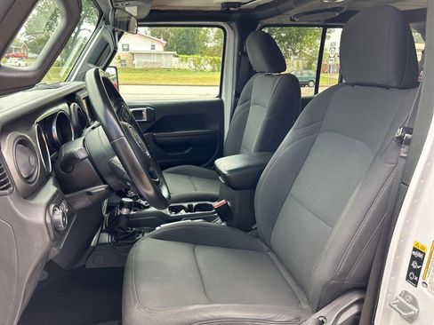 Used 2021 Jeep Wrangler Unlimited Sport image 17