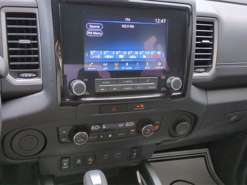 Used 2023 Nissan Frontier SV w/ SV Convenience Package image 16