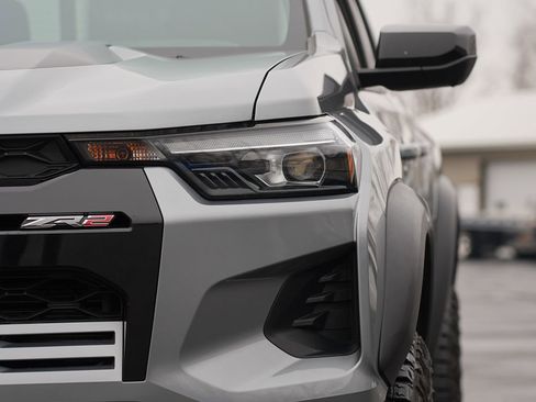 Used 2023 Chevrolet Colorado ZR2 w/ ZR2 Convenience Package III image 10