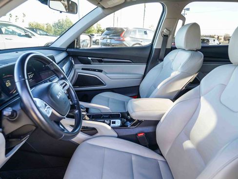 Used 2023 Kia Telluride S image 17