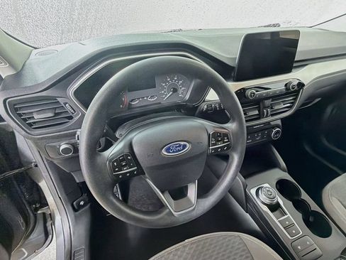 Used 2022 Ford Escape SE FWD image 11