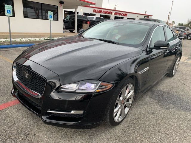 Used 2019 Jaguar XJ Supercharged RWD image 8