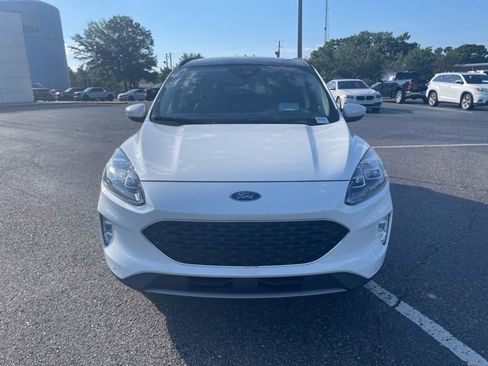 Used 2020 Ford Escape Titanium FWD image 10